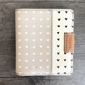 Fossil Leather Wallet, Hearts Design, Minimal wear